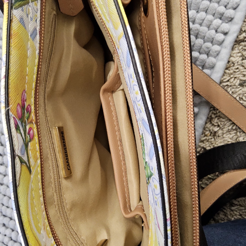 NWOT Giani Bernini Lemon Print Crossbody Bag - Picture 14 of 16